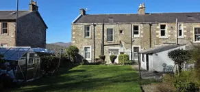 Scenic Waterfront Apartment with Stunning Loch Vie - Image 4