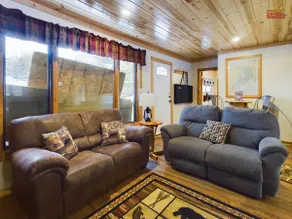 Bear Den-Secluded 2 Bedroom Cabin Located in the Hiawatha National Forest. - Image 3
