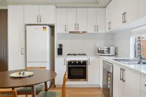 The Tonic | Bold Mid-Century Stay + Courtyard - Image 5