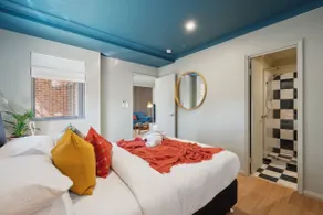 The Tonic | Bold Mid-Century Stay + Courtyard - Image 3