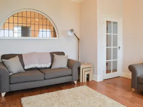 Oaklands View - Image 4