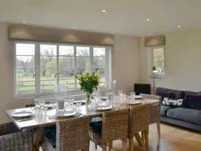 Brookside Cottage - Image 4