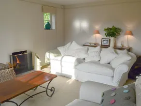 Brookside Cottage - Image 3