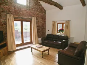 The Street Farm Barn - Image 2