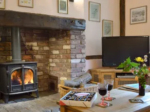 Henley Bridge Holiday Cottage - Image 2