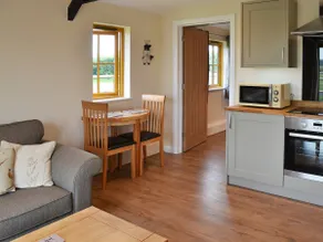 Saddlers Cottage - Image 3