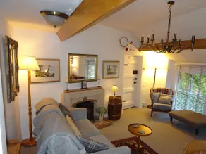 The Old Coach House - Wood Close - Image 2