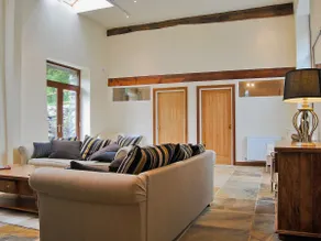 Hendre Bach Barn - Image 3