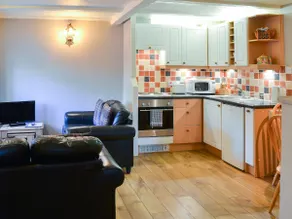 Larch Cottage - Image 2
