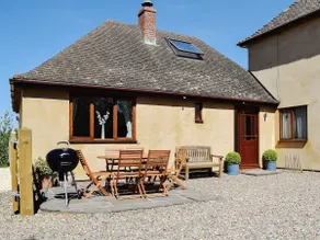 The Lodge At Elmley Meadow - Image 2