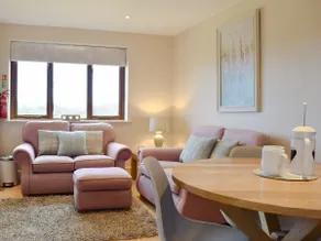 The Lodge At Elmley Meadow - Image 4