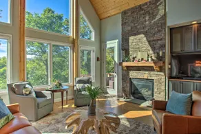 NEU! Lavish Wintergreen Home w / Whirlpool vom Skilaufen! - Image 4