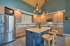NEU! Lavish Wintergreen Home w / Whirlpool vom Skilaufen! - Image 2
