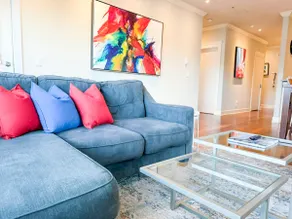 Stunning Portland Condo | Parking, River & Dining - Image 2
