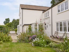 Walnut Tree House - Image 3