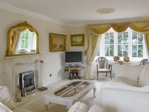 Walnut Tree House - Image 5
