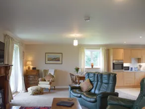 The Lodge - Image 4