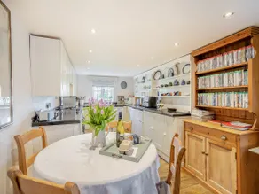 Garden Cottage - Image 5