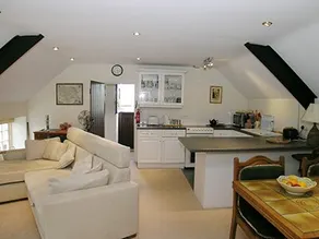 Highfield Barn - Image 2