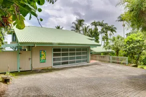 Hilo Home w/ Private Deck + Stunning Ocean Views! - Image 2