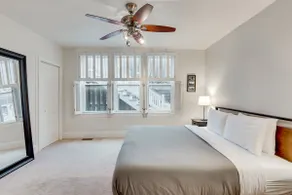 Bright 3 Bed River West Condo, Steps to Blue Line - Image 5