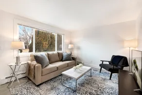 Comfortable Abode Near Historic Downtown - Image 3