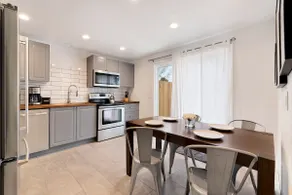 Comfortable Abode Near Historic Downtown - Image 5