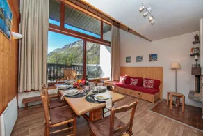 Chalet Charpoua for 6 near Le Tour Ski Lifts - Happy Rentals - Image 4