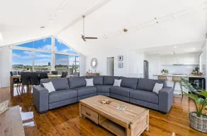 Salty's with Rural and Ocean Views - Image 2