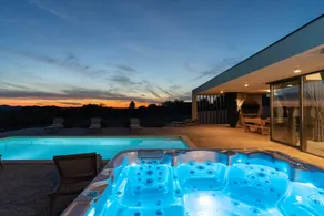 Luxury Spa Villa w Heated Pool, Jacuzzi & Sauna - Image 2