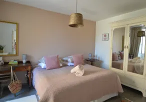Joli Canard, Pet-Friendly Village Gîte - Image 5