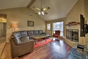 Pet-Friendly Missouri City Home w/ Fenced-In Yard! - Image 4