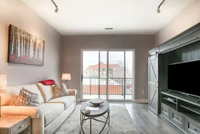 Nouveau luxe au coeur du centre-ville - Image 3