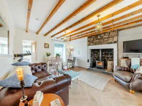 Lake View Cottage - Image 3