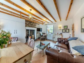 Lake View Cottage - Image 2