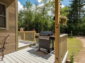 Coombs Chalet - Cozy Home in the Trees - Image 3