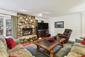 Lake Tahoe Home w/ Hot Tub, Game Room & Sauna! - Image 5