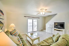 Bright Fernandina Beach Townhome: Walk to Ocean! - Image 5