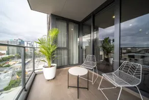 Sky High on Grote - An Elevated Inner-City Stay - Image 4