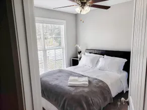 Royal Heights - Quiet, Modern, Chic - Image 2