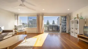 Lighthouse Unit 2 - Lifestyle Yamba - Image 2