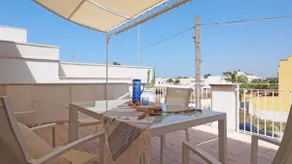 Villa Del Mare 1, near the beach, sleeps 5 - Image 3