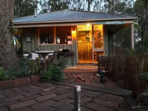 Emberpine Cottage (1Queen+2Twins)SPA & WoodStove - Image 2