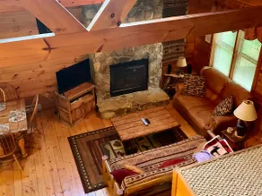 Baird's Creek Cabin ~ Mysig stuga, nära golf, Creekside - Image 5