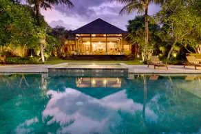 Spacious Beach Front Villa Sanur - Image 2