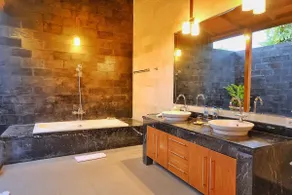 Spacious Beach Front Villa Sanur - Image 5