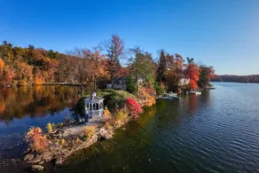 By Mtn Creek Resort: ‘The Point on Highland Lake’ - Image 2