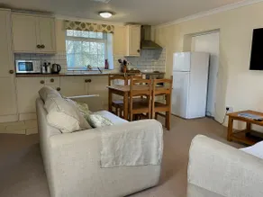 Pendragon Cottage Llamrai  Lounge/Diner Sleeps 4 - Image 5
