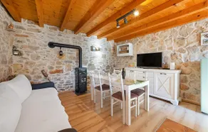 One-Bedroom Holiday Home In Konjevrate - Image 4