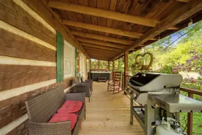 Bridgepoint Cabin: Walk to Watauga River, hot tub, play in the yard! - Image 4